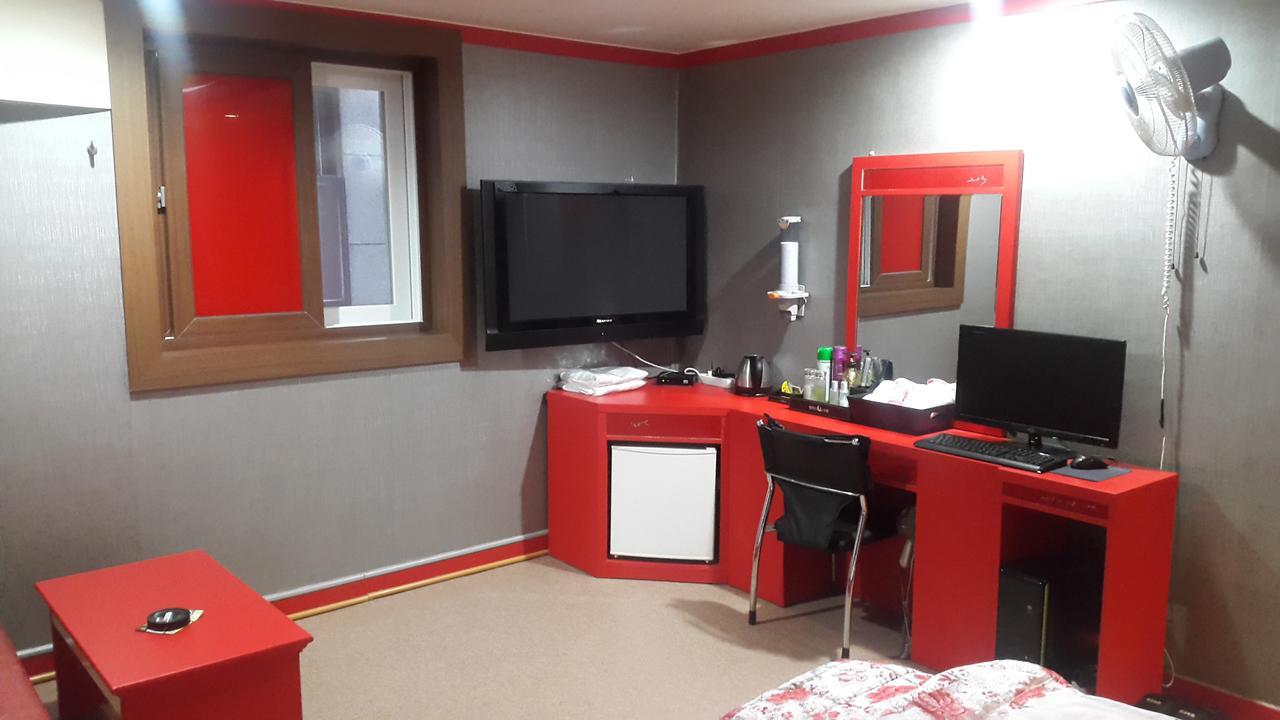 Click 21 Motel Пусан Екстериор снимка